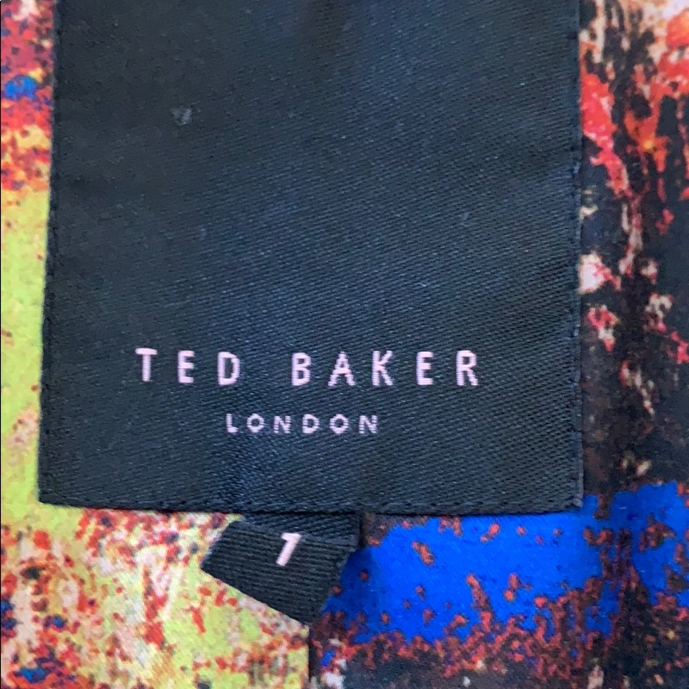 SOLD❌Ted Baker Gold Button Blazer - Picture 2 of 8